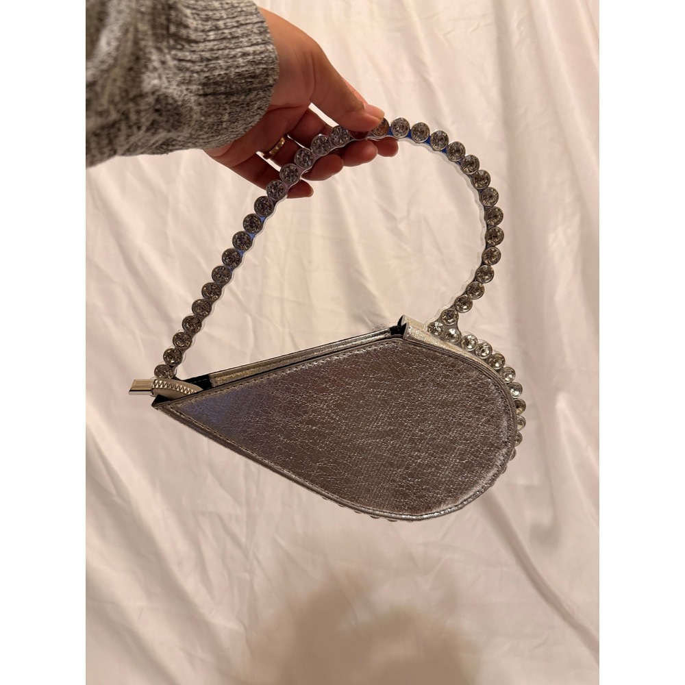 Metallic Silver Heart Shaped Rhinestone Crystal Handle Clutch Evening Bag